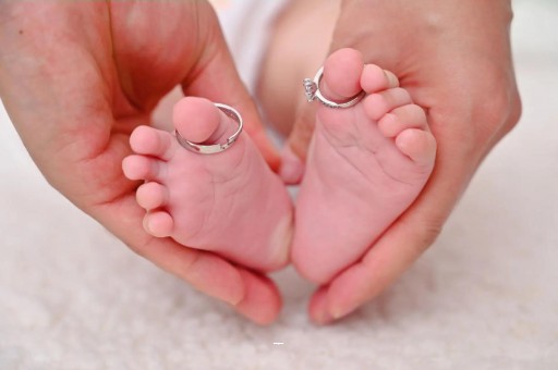 国内代孕包生男孩脚脱皮怎么回事 国内代孕包生男孩脚脱皮怎么回事